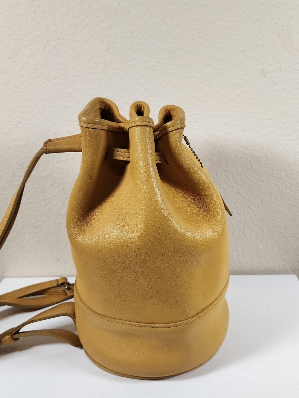 Vintage Coach Yellow Bixby Sling #9984 - Picture 10 of 13
